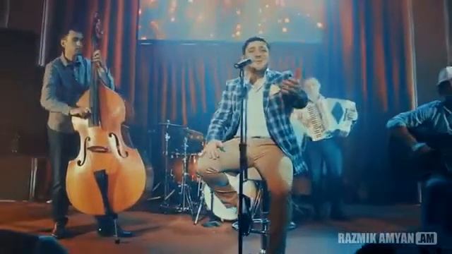 Razmik Amyan - "Chuni Ashxare Qez Nman" смотреть онлайн