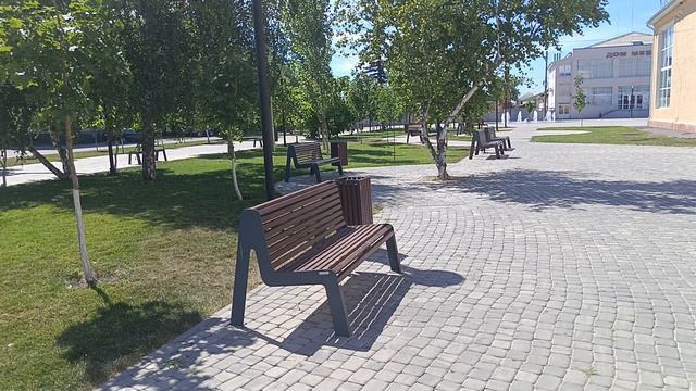 Сквер у ДК смотреть онлайн
