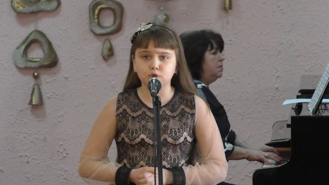 Николь Демьянова, "Менуэт Экзоде" смотреть онлайн