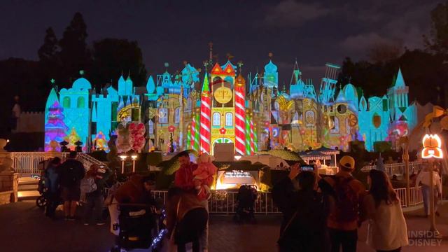 [4K] FULL "it's a small world" Holiday Projection Show 2022 at Disneyland Park! - Christmas Time смотреть онлайн