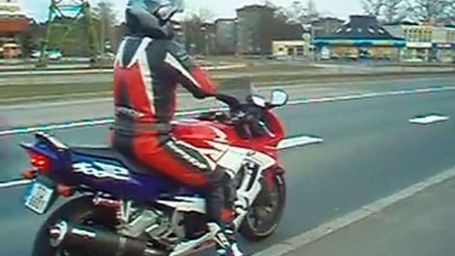 Мотоциклист в Мангали отказался встать на заднее колесо. смотреть онлайн