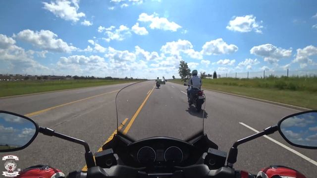 Ride and Review of the Suzuki Burgman 400 смотреть онлайн