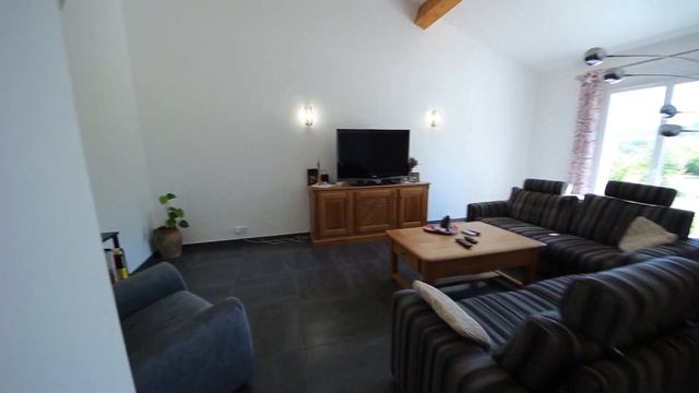 Jolie maison avec piscine vue dégagée Salernes Verdon Var Provence смотреть онлайн