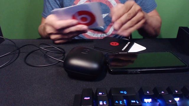 Powerbeats Pro - Totally Wireless Earphones Unboxing смотреть онлайн