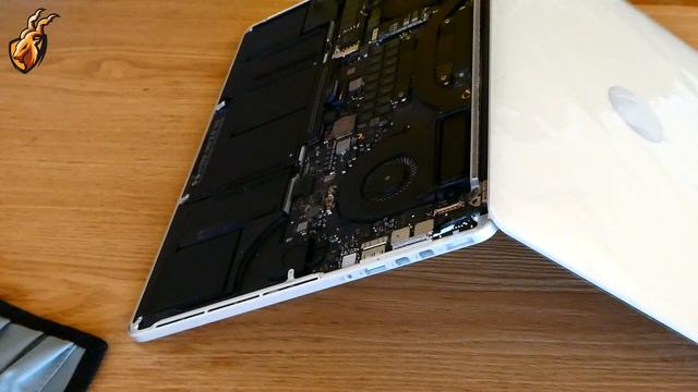 Macbook Pro Screen Replacement in 10 Min смотреть онлайн