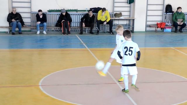 Арсенал-2 (2005) vs Коммунар (2005) (04-03-2017) смотреть онлайн