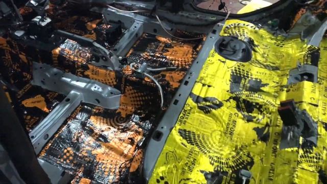 Volkswagen Golf вибро- шумоизоляция. Установка тишины в салоне с помощью материалов Comfort.mat смотреть онлайн