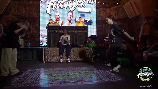 1. 1/2 hip-hop beginners - FREESTYLER 90s (ракамакафо) 27/02/22 смотреть онлайн