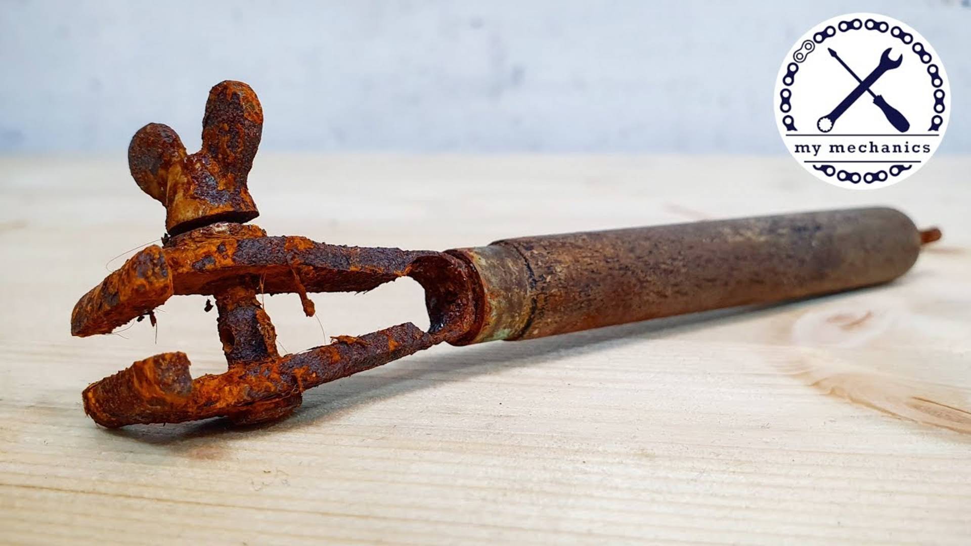 Antique Watchmaker Vise - Restoration (1080p_50fps_H264-128kbit_AAC)