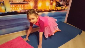 Тренировка дома для детей. Упражнения для ног