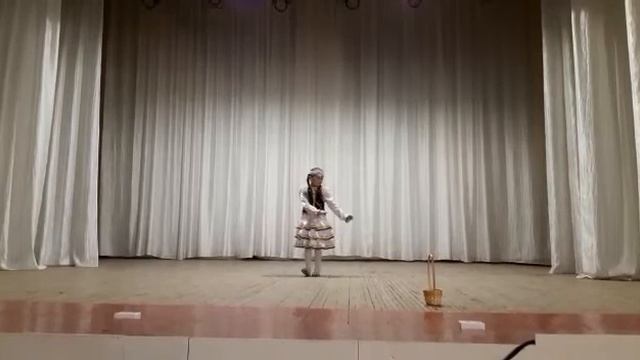Башкирский лирический танец,,У ручья" Валишина Риана. смотреть онлайн