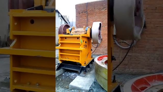 усиленная щековая дробилка СМД-109А смотреть онлайн