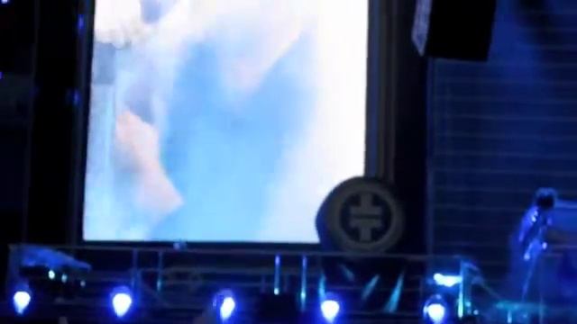 Robbie Williams - Angels - Manchester 08/06/11 смотреть онлайн