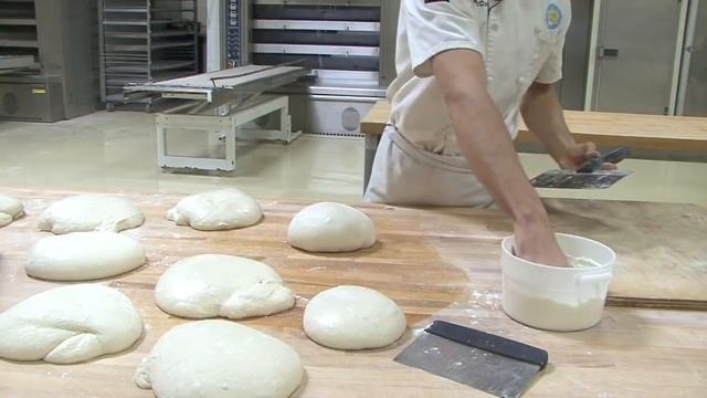 High Hydration dough Shaping смотреть онлайн