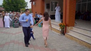 Русские Девушки первые танцуют лезгинку на Чеченской свадьбе. 2023. Ловза