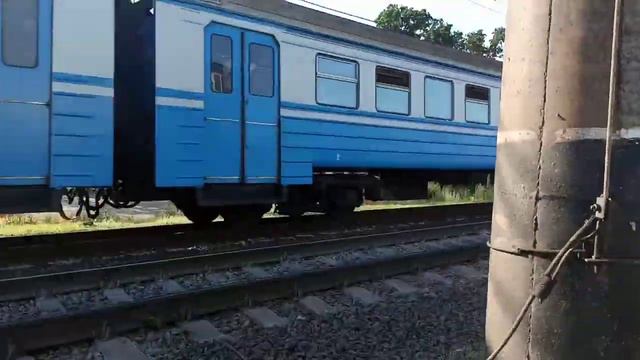 "раньше графика" Восьмивагонная Эд9м-0069 7034 Белая Церковь-Киев переезд Тарасовка перегон Боярка- смотреть онлайн