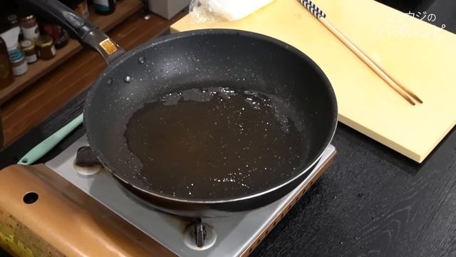 正直800万再生された炒飯よりウマい。36年の炒飯人生で断トツの出来【至高のレタス炒飯】 смотреть онлайн