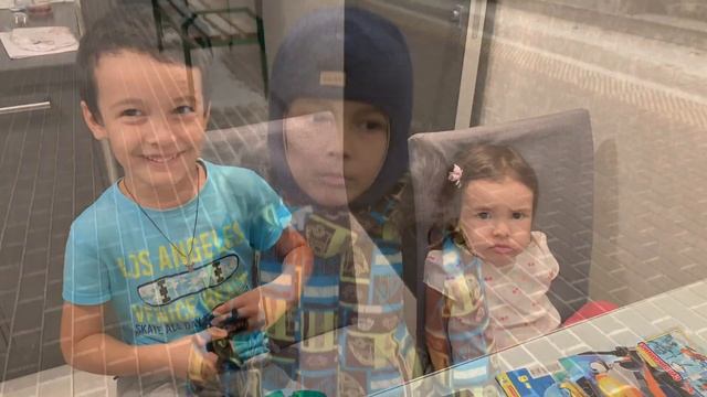 Дети получили подарки на НГ. Едем на поезде Москва- Сыктывкар смотреть онлайн