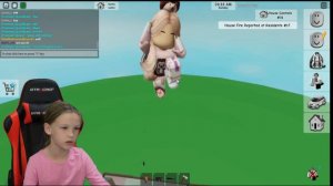 Madison Plays Brookhaven on Roblox!!