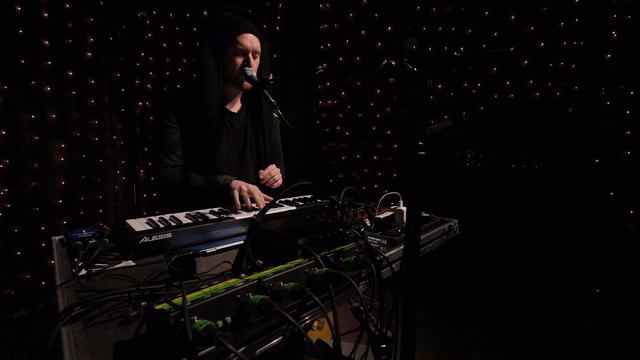 SOHN - Artifice (Live on KEXP) смотреть онлайн