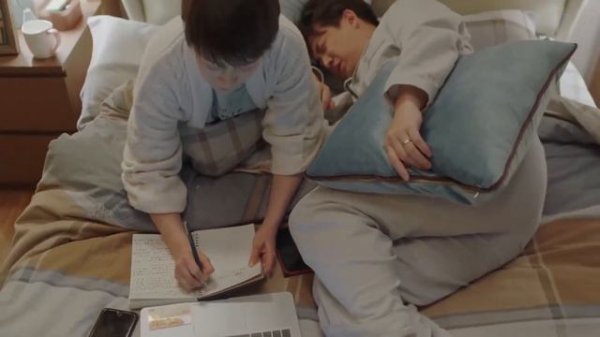 高中生看到同学跳楼自杀，患上严重抑郁症每天痛苦不已 💕 中国电视剧