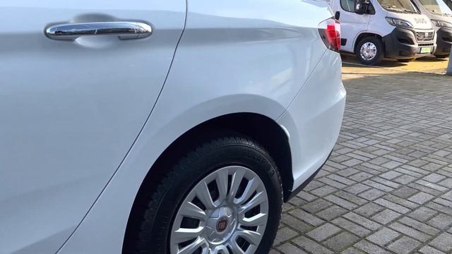 Fiat Tipo sedan 1.3MJ 95KM 16v смотреть онлайн