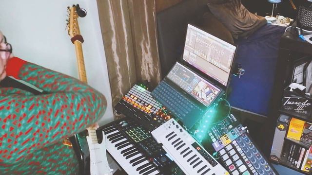 Vibehart - justjammin 4x1 (Live Looping Performance) смотреть онлайн
