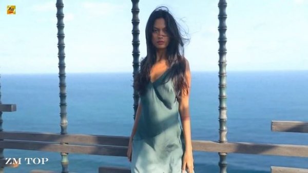 Alex Deeper - Untouchable