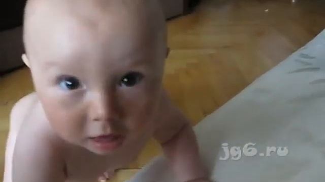 Ползание пупса смотреть онлайн
