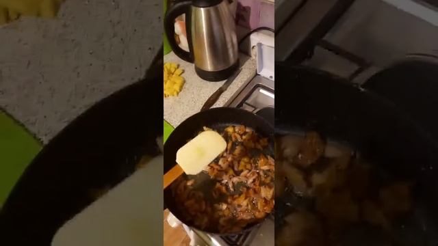 #суп гороховый с копченостями! ОЧЕНЬ ВКУСНЫЙ И ПРОСТОЙ РЕЦЕПТ смотреть онлайн