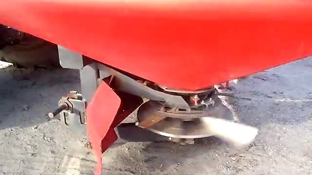 KVERNELAND RS- M fertiliser spreader смотреть онлайн