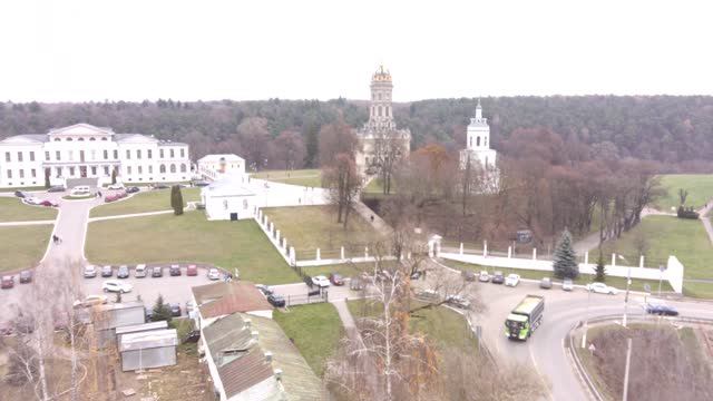 Дубро́вицы смотреть онлайн