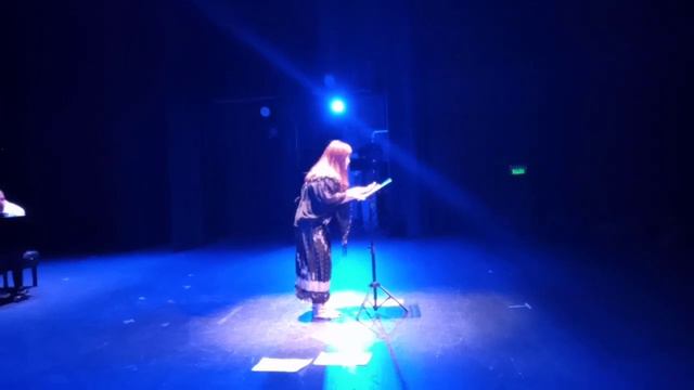 Azucena Godoy Gómez recita"Quedan los artistas" смотреть онлайн