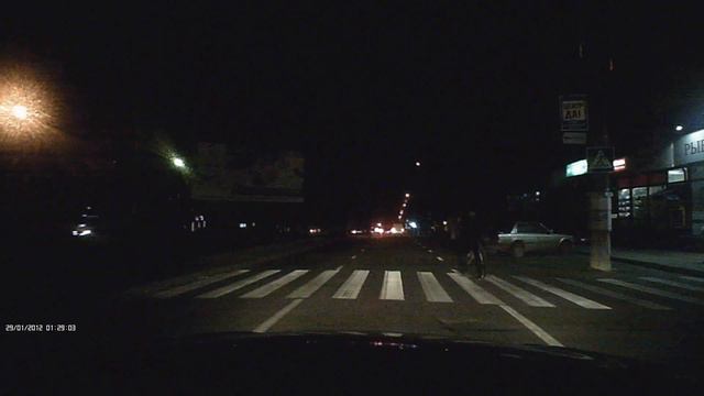Как надо переходить дорогу в темное время суток смотреть онлайн