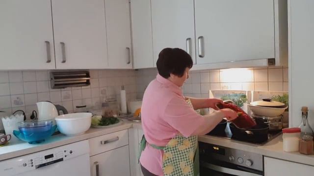 Салат из свежей свеклы! Домашняя еда Кухня Рецепты смотреть онлайн