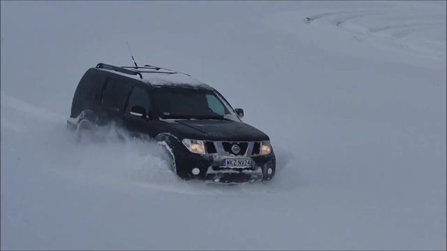 Nissan Pathfinder & snow смотреть онлайн