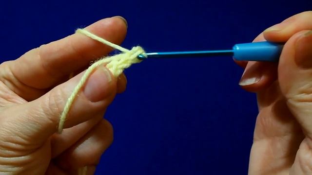 Как быстро связать шнур крючком. Завязки крючком. Простой способ Урок 248 Crochet cord, easy way смотреть онлайн