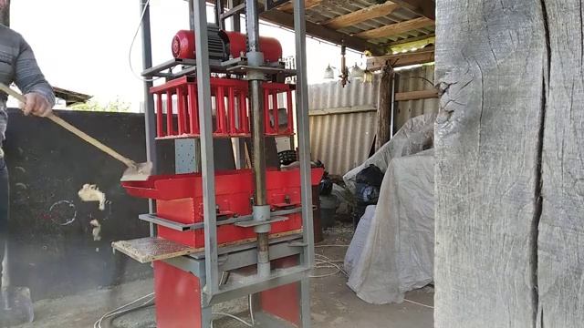 Вібропрес універсальний форма стіновий блок (випробовування). смотреть онлайн