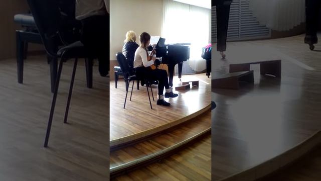 Настя играет на домре смотреть онлайн