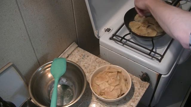 Чипсы от папы или как пошло что-то не так смотреть онлайн