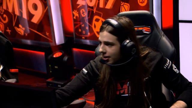 Infamous League Players - Likkrit смотреть онлайн