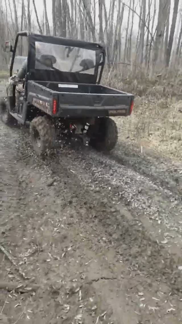 Квадроцикл с кузовом, мотовездеход Polaris на Бездорожье смотреть онлайн