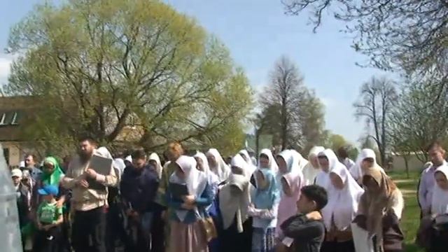Пасхальный крестный ход. Евангелие читает иерей Флор из Болгарии.(Rusi Lipoveni) смотреть онлайн