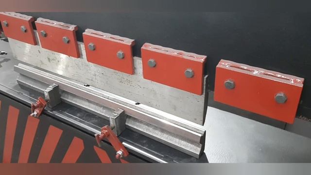 Листогиб гидравлический.Hydraulic bending machine смотреть онлайн