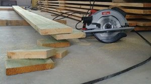 черновой потолок  /  подшивка чернового потолка досками по деревянным балкам / Z10