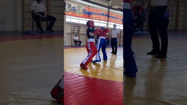 Кикбоксинг / Больших Роман (красн. шлем) /