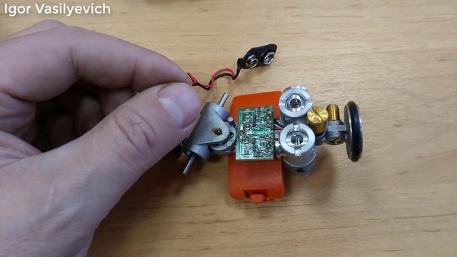 Ремонт лазерного уровня. Не горит один или несколько лучей. Black Decker LZR 6 Как разобрать уровен смотреть онлайн