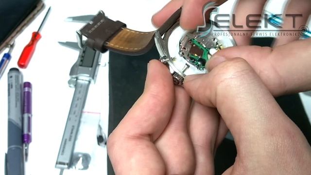 Swiss Military Hanowa Watch Battery Replacement / Wymiana baterii w zegarku смотреть онлайн