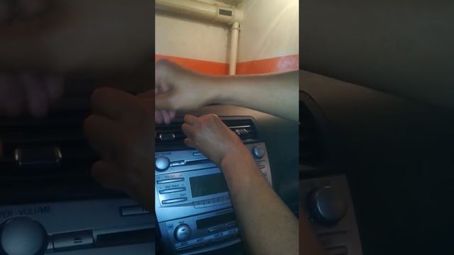 Установка адаптера ЯТУР на Тойота Камри v40 | camry | Toyota смотреть онлайн