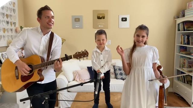 Dance Monkey - Karolina Protsenko with Dad and little brother смотреть онлайн